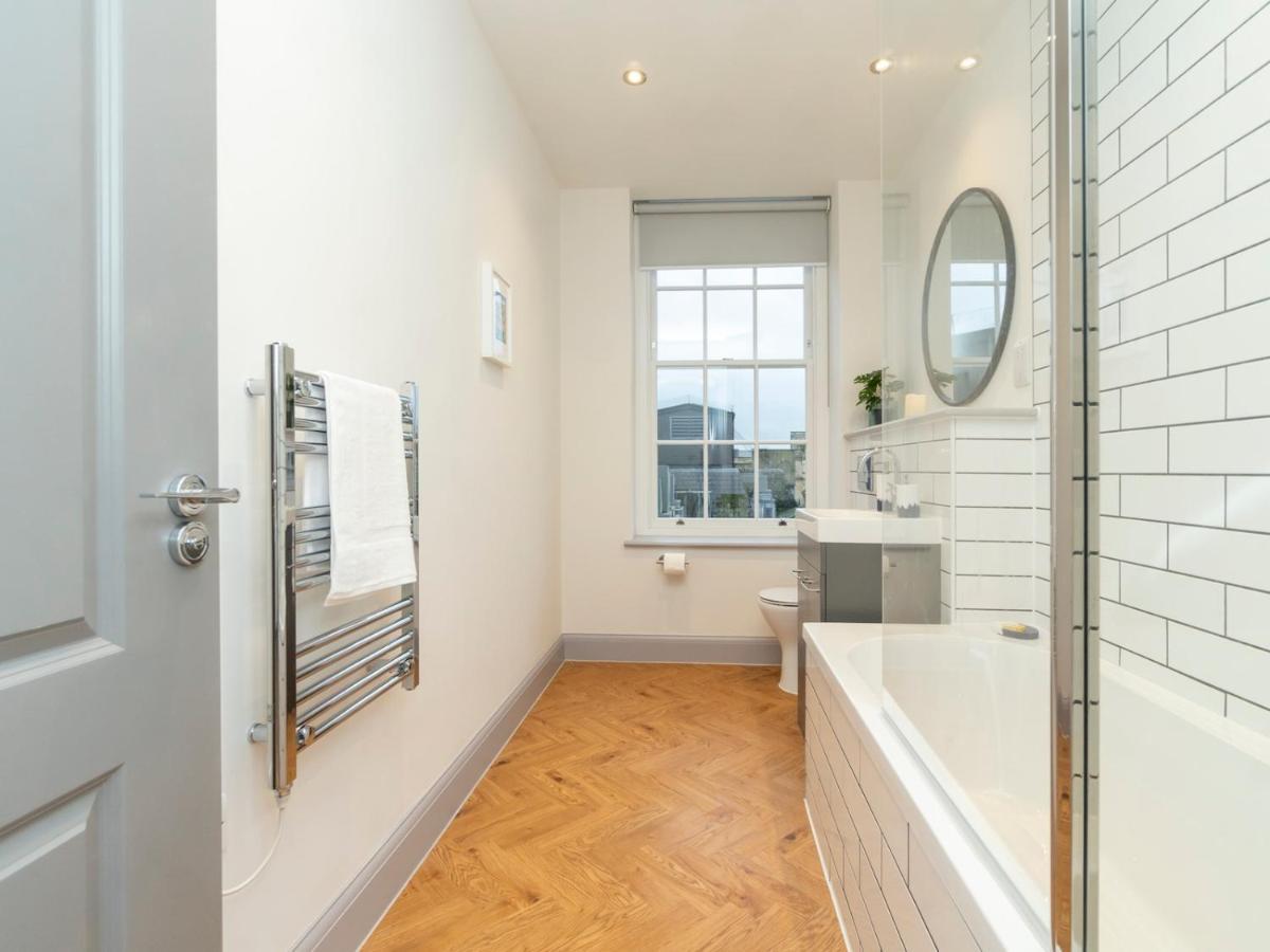 Pass The Keys Stunning 2 Bed Retreat In The Heart Of Bath Apartment Екстериор снимка