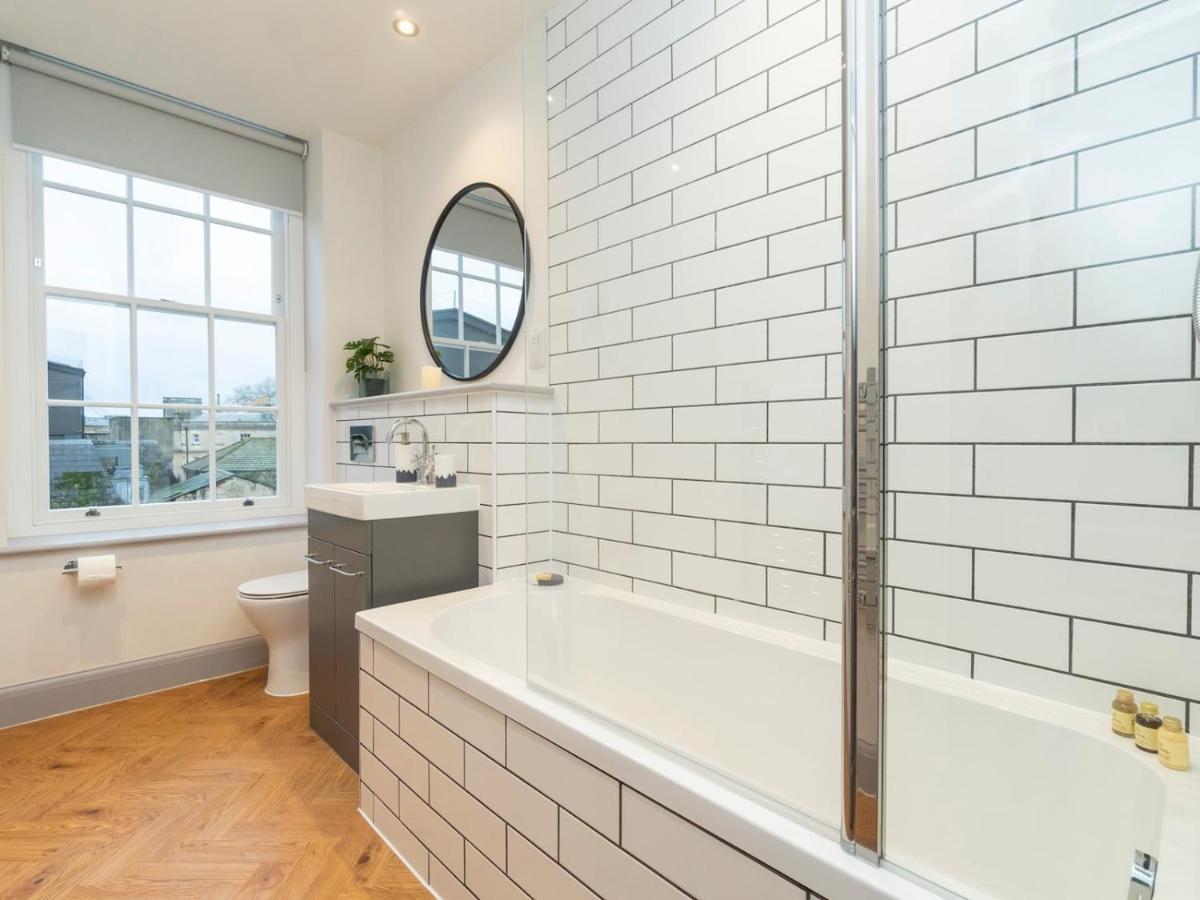 Pass The Keys Stunning 2 Bed Retreat In The Heart Of Bath Apartment Екстериор снимка
