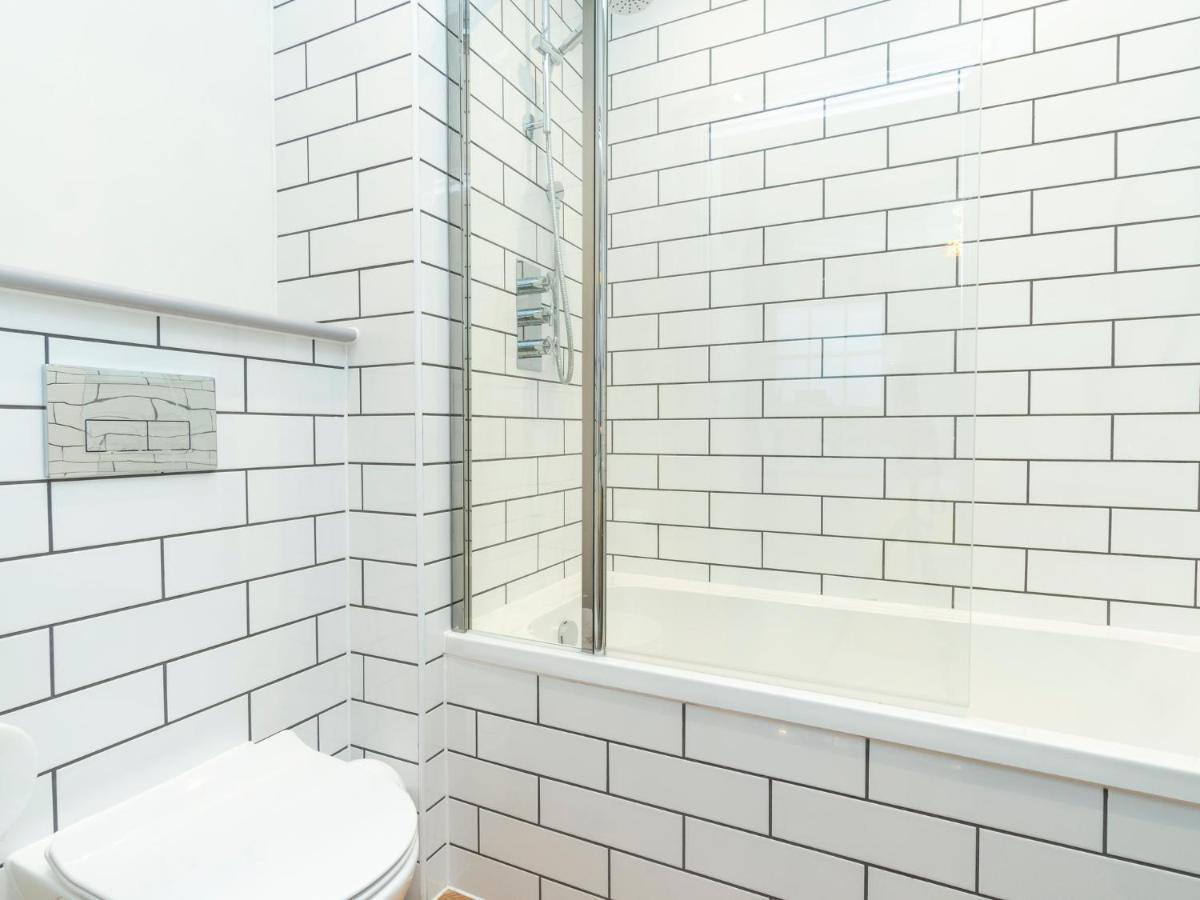 Pass The Keys Stunning 2 Bed Retreat In The Heart Of Bath Apartment Екстериор снимка